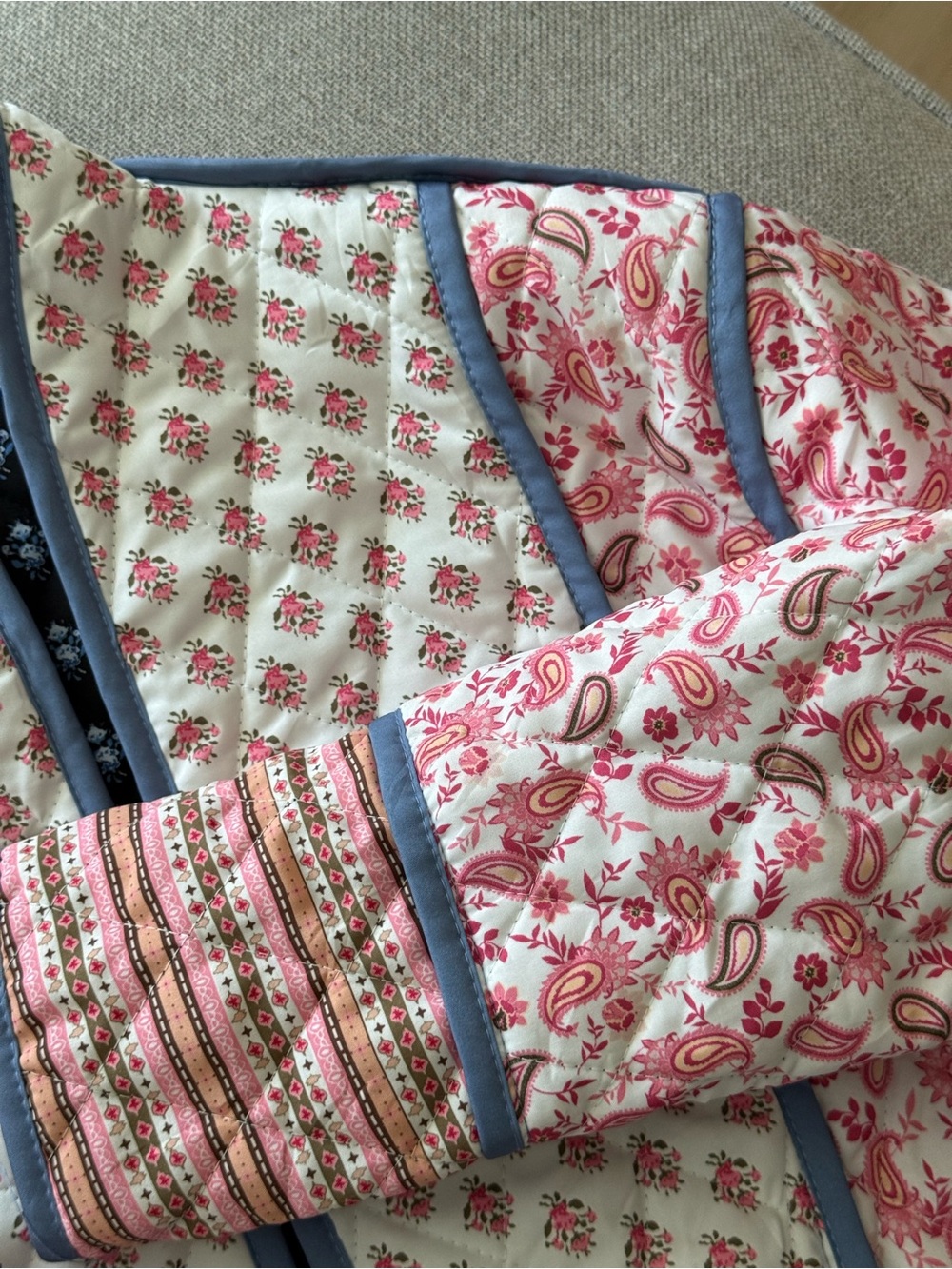 Floral Reversible Jacket - Picture 3 of 6